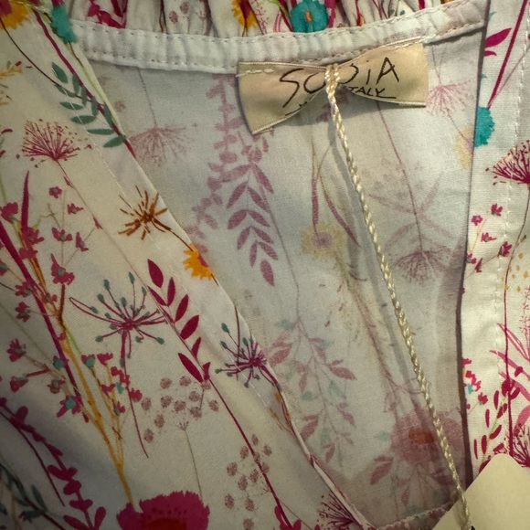 New long blouse with new floral print with V neck 3/4 bulging sleeves beautiful - Picture 3 of 7